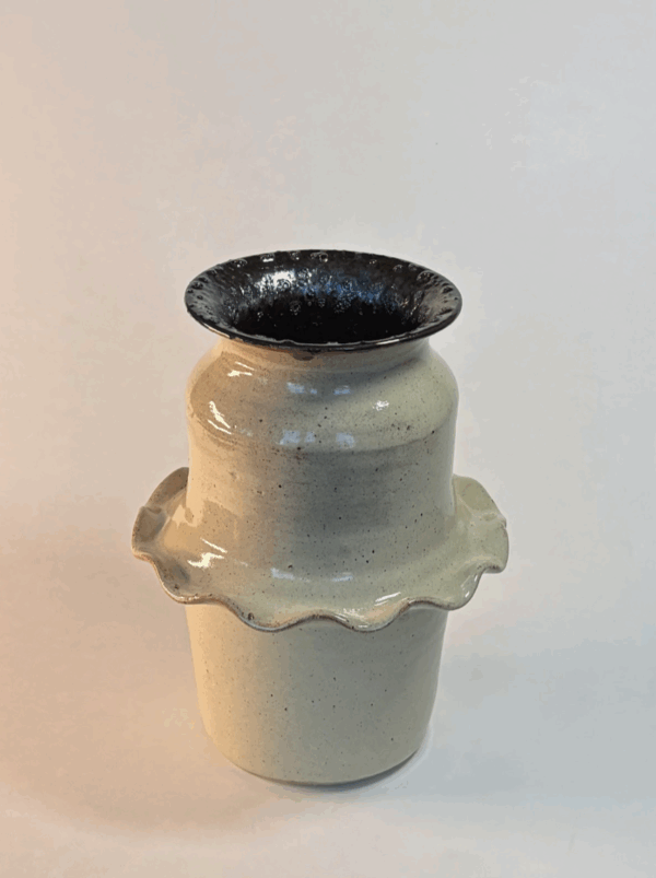 Pleaded Flange Vase - Image 4